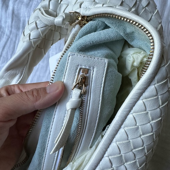 Vintage Bottega Veneta Medium White Intrecciato Hobo - Picture 10 of 16